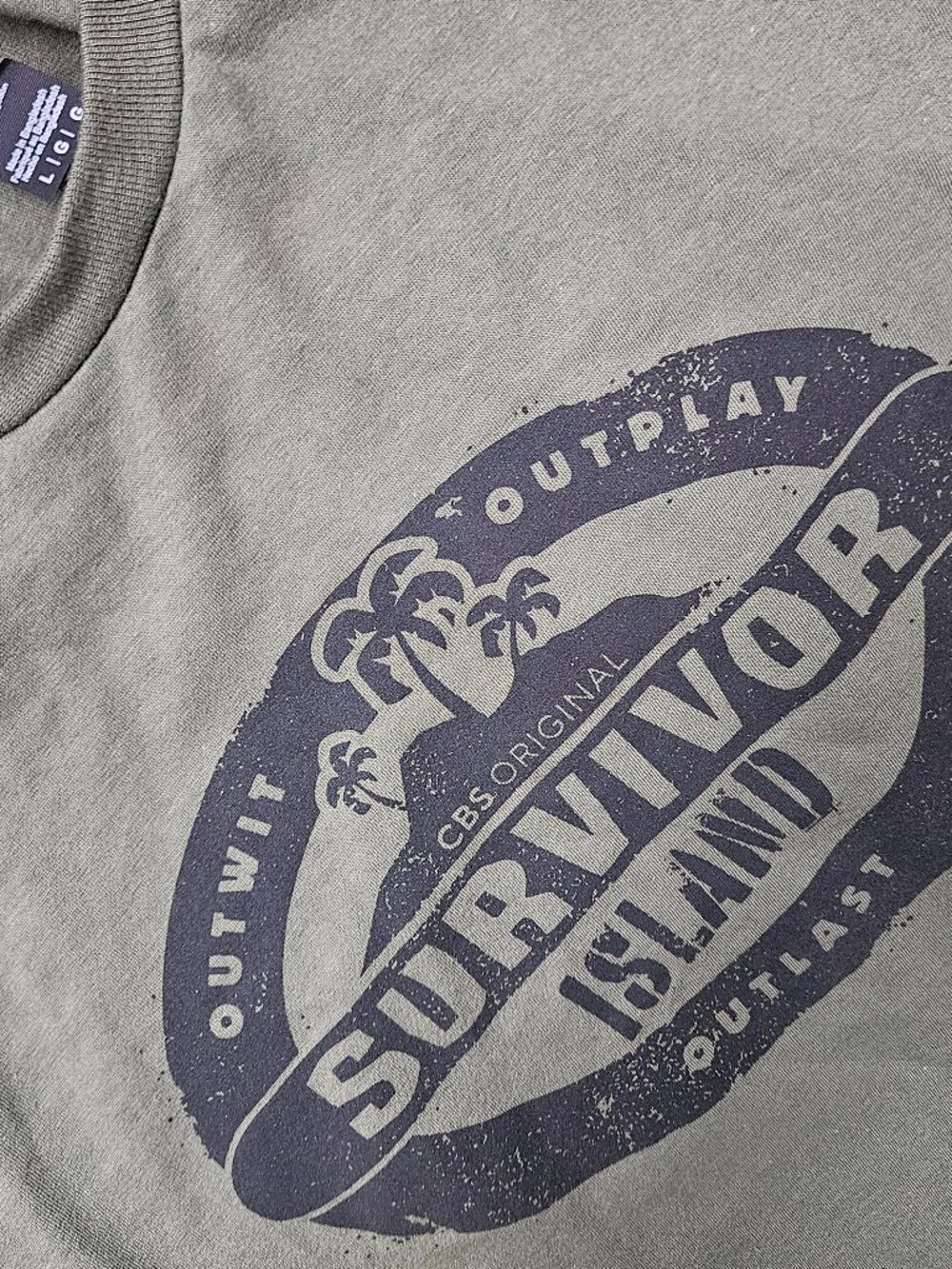 Survivor CBS NYC pop up event exclusive green tee t-shirt season 51 unisex L